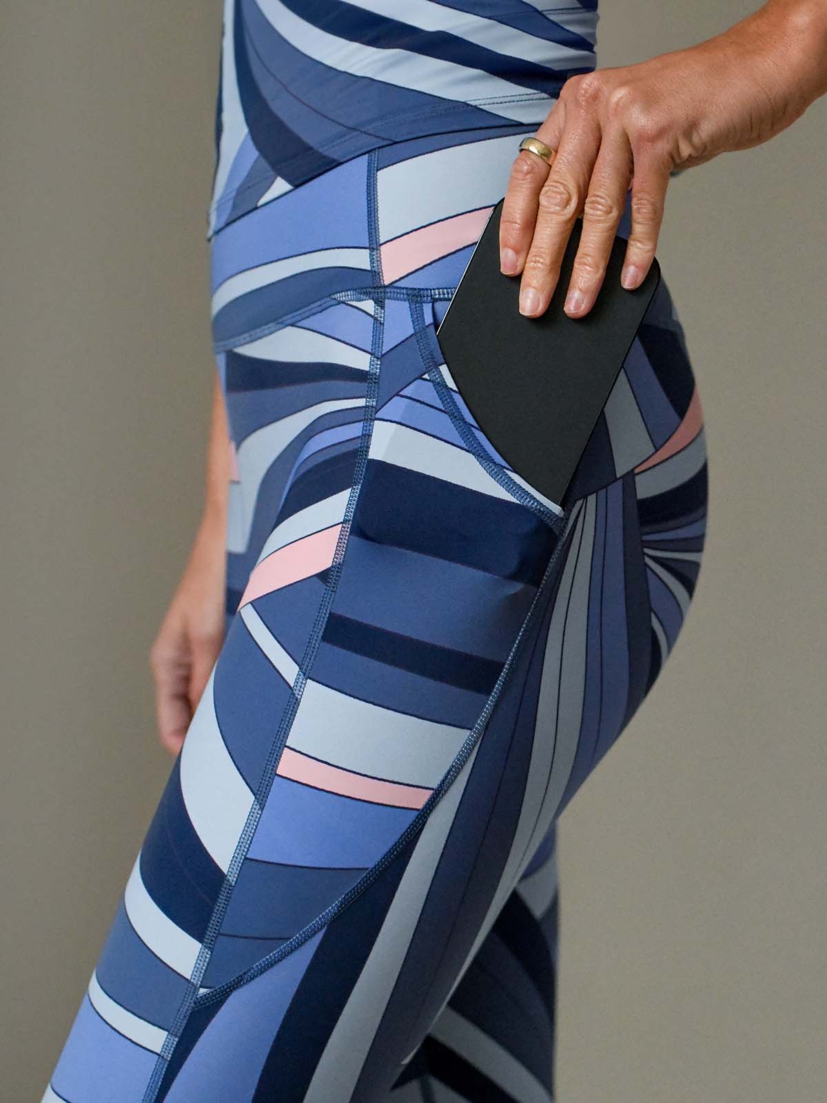 Serena Endless Summer Legging